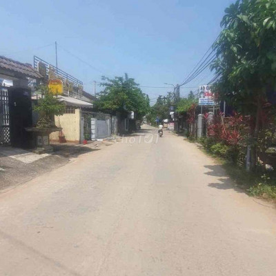ĐẤT ĐỒNG XÍT NỞ HẬU ĐẸP