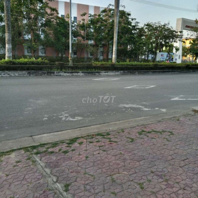 Cho thuê đất mặt tiền Trường Chinh