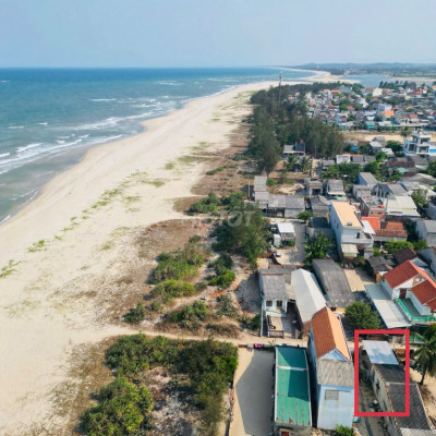 Nhà bà đất biển