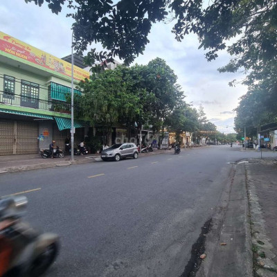 THUÊ NHÀ NGUYÊN CĂN  21-23 TRƯƠNG QUANG GIAO,VỊ TRÍ GẦN QUẢNG TRƯỜNG