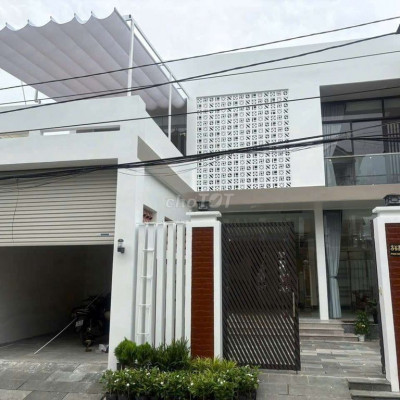 Chủ cần tiền bán gấp trung tâm Quảng Ngãi, SHR, dt 314m2