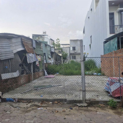 Bán đất mặt tiền Nguyễn Bá Loan Quảng Ngãi 197m2 nở hậu giá 6 tỷ